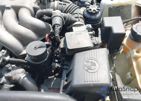 1991 BMW 325 Ic Automatic z USA, uszkodzony, nr VIN WBABB2315MEC25347